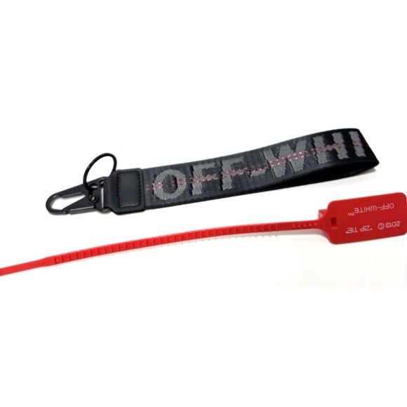 Off-White Keychain Black Strap w/ Zip Tie Logo Tag Industrial Key Holder NEW - Picture 2 of 8